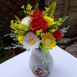 džbánky s mýdlovými květinami (3)