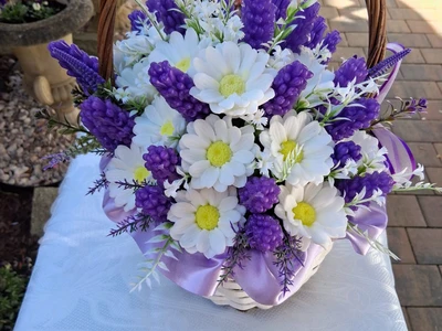 Konve a košíčky s mýdlovými květinami