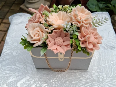 Mýdlové květinové kabelky