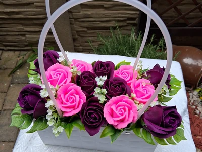 Mýdlové květinové kabelky