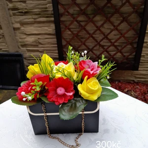 mýdlové květinové kabelky (39)