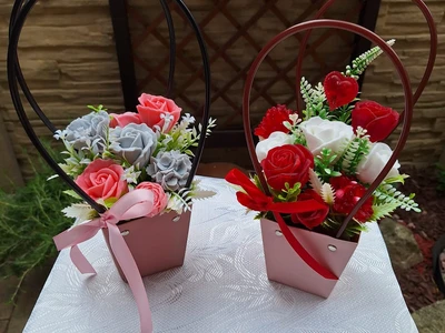 Mýdlové květinové kabelky