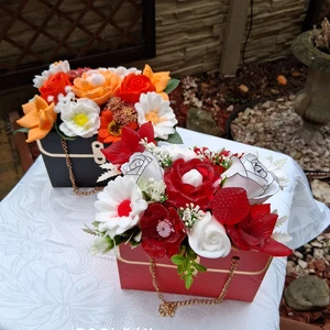 mýdlové květinové kabelky (77)