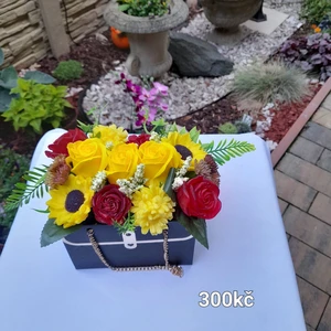 mýdlové květinové kabelky (78)