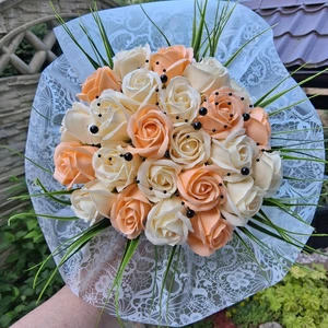 vázané kytice z mýdla (104)