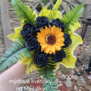 vázané kytice z mýdla (130)