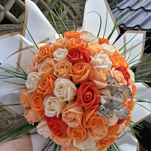 vázané kytice z mýdla (140)