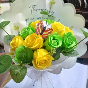 vázané kytice z mýdla (167)