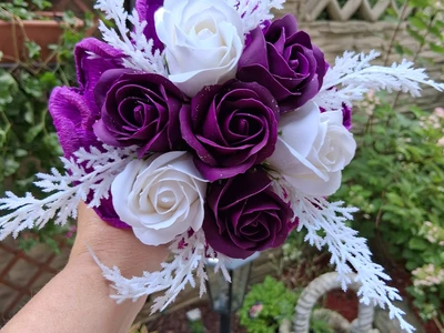 Vázané kytice z mýdla