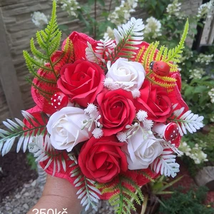 vázané kytice z mýdla (50)