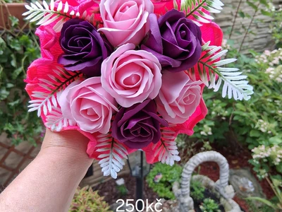 Vázané kytice z mýdla