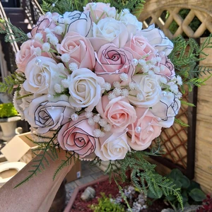 vázané kytice z mýdla (80)