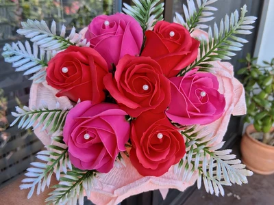 Vázané kytice z mýdla