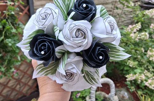 Vázané kytice z mýdla